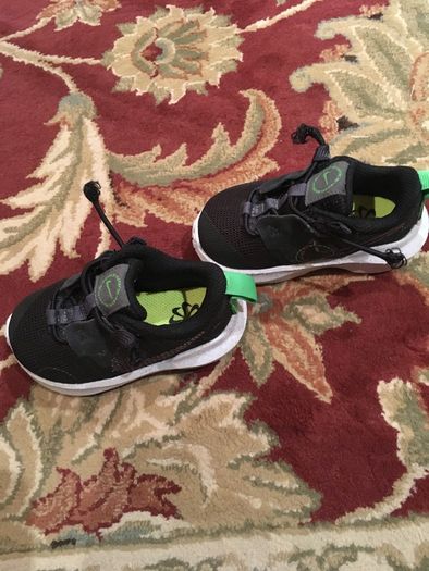 Nike Runners size EU-19,5  UK-3,5