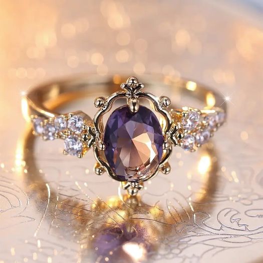 Vintage Style Amethyst Stone Crystals Gold Tone Ring
