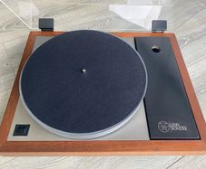Linn LP12 Sondek turntable