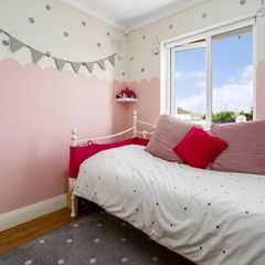 Single bed with trundle