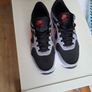 new pair nike runners Image 4