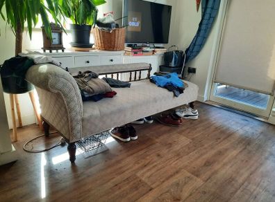 Chaise lounge