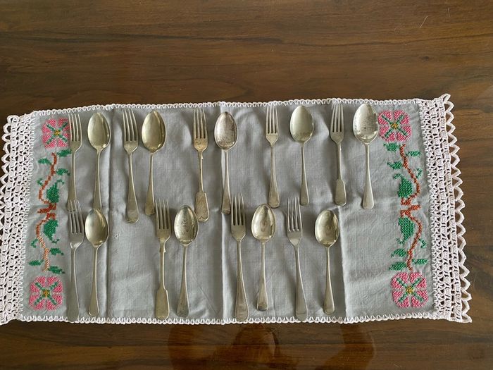 Cutlery - forks & spoons vintage