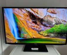 Samsung 46 Full HD TV + Google Chromecast HD