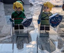 Not original lego Legends of Zelda figs