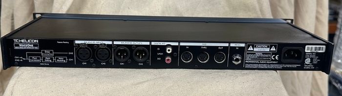 TC Helicon VoiceOne Vocal Pitch Correction & Modeling Processor - Rackmount