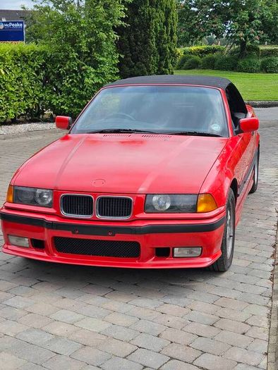 BMW 328i cabrio e36 vintage
