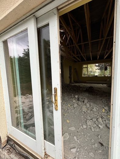Sliding Door
