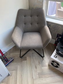 2  grey accent chairs in great condition 40 euro for both