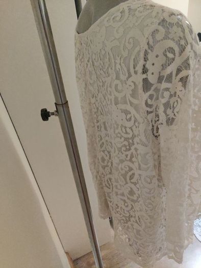 H&M cream lace blouse size 2XL UK22 EU50 Perfect condition Postage included