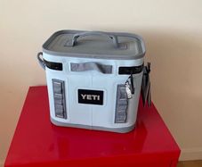 Yeti hopper cooler
