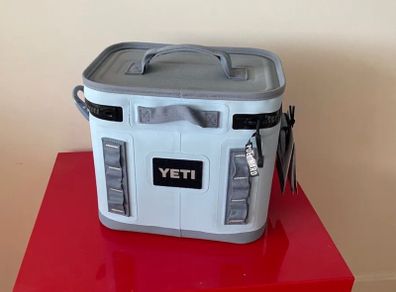 Yeti hopper cooler
