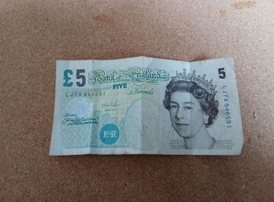 Sterling five pound note