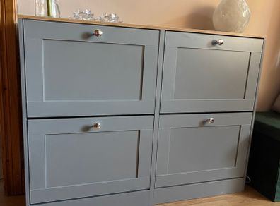 Shoe cabinet