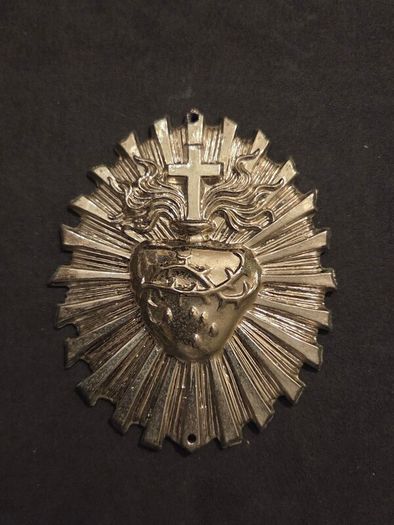 Large Heavy Metal Sacred Heart Medallion