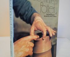 The Technique of Pottery by Dora Billington. Revised by John Colbeck (HQ196)