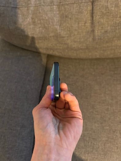 iPhone 15 pro blue titanium 128gb unlocked, battery percentage 93%