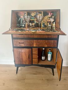 SALE! Funky Cocktail Bar/Bureau Stunning Grain