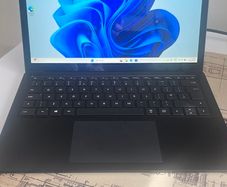Microsoft Surface Laptop 5. Model: 1951 16gb 1tb i7 intel