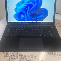 Microsoft Surface Laptop 5. Model: 1951 16gb 1tb i7 intel