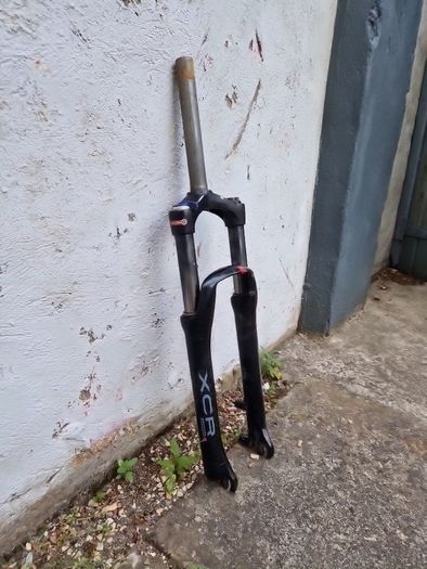 SR Suntour front suspension