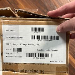 Humanscale M8.1 premium monitor arm
