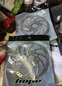 Shimano 205mm rotors new 6 bolt dic brake