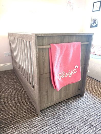 Franklin cot/daily bed + mattress