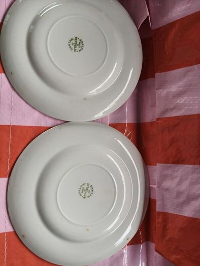 2 x Arlow vintage side plates