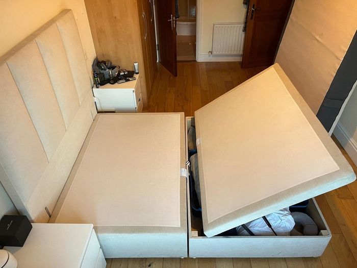king size bed with ottoman