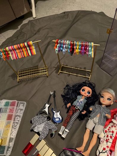 Rainbow high accessories and few dolls