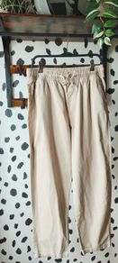 H&M relaxed trousers. Light material