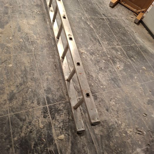 Roof ladder