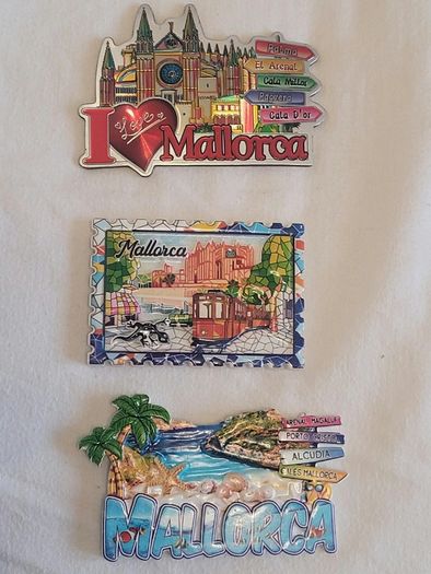 Travel Magnet BUNDLE. 30 Magnets + 1 USA Sticker
