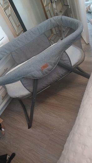baby traveling cot like new