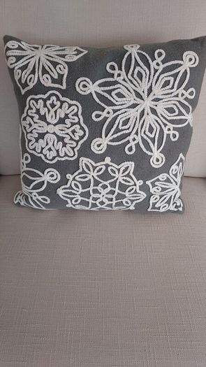 Meadows and Byrne 4 seasonal cushons