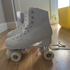 Rollerskates size 7.