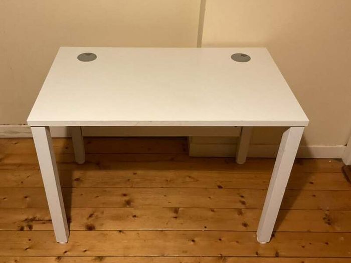 Modern White Solid Wood Desk/Workstation with Metal Legs