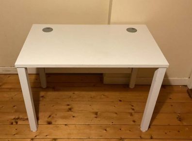 Modern White Solid Wood Desk/Workstation with Metal Legs