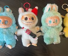 Pop Mart Genuine Labubu bundle EUC