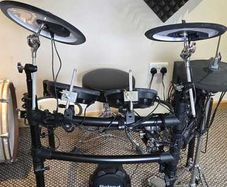 Roland TD-25 Drum Kit