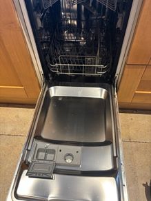 Compact Integrated Dishwasher