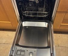 Compact Integrated Dishwasher