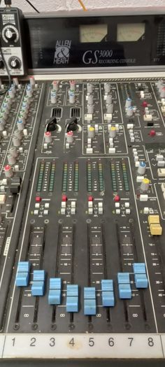 Allen and Heath GS3000 Mixing desk no offers