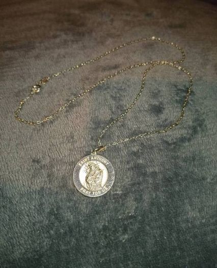Silver necklace with Saint Anthony pendant