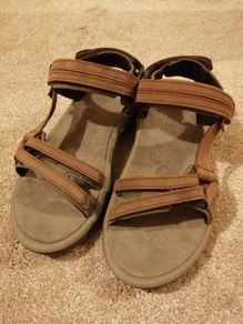 TEVA leather sandals size UK 3, EUR 36 BNWT