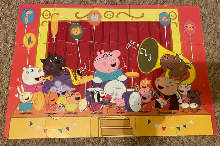 Peppa Pig Giant Piece Puzzle - see 2 pics