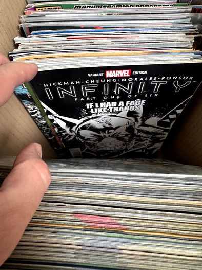 Marvel & DC Long Comic Box w 300 comics for Sale
