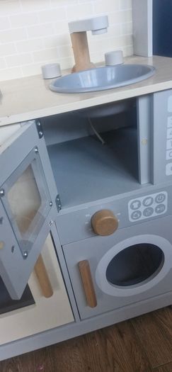 play kitchen