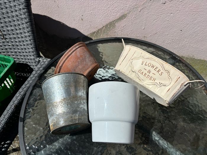 assorted garden items